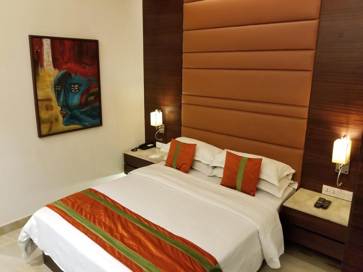 The Samilton Hotel Calcutta Exterior foto