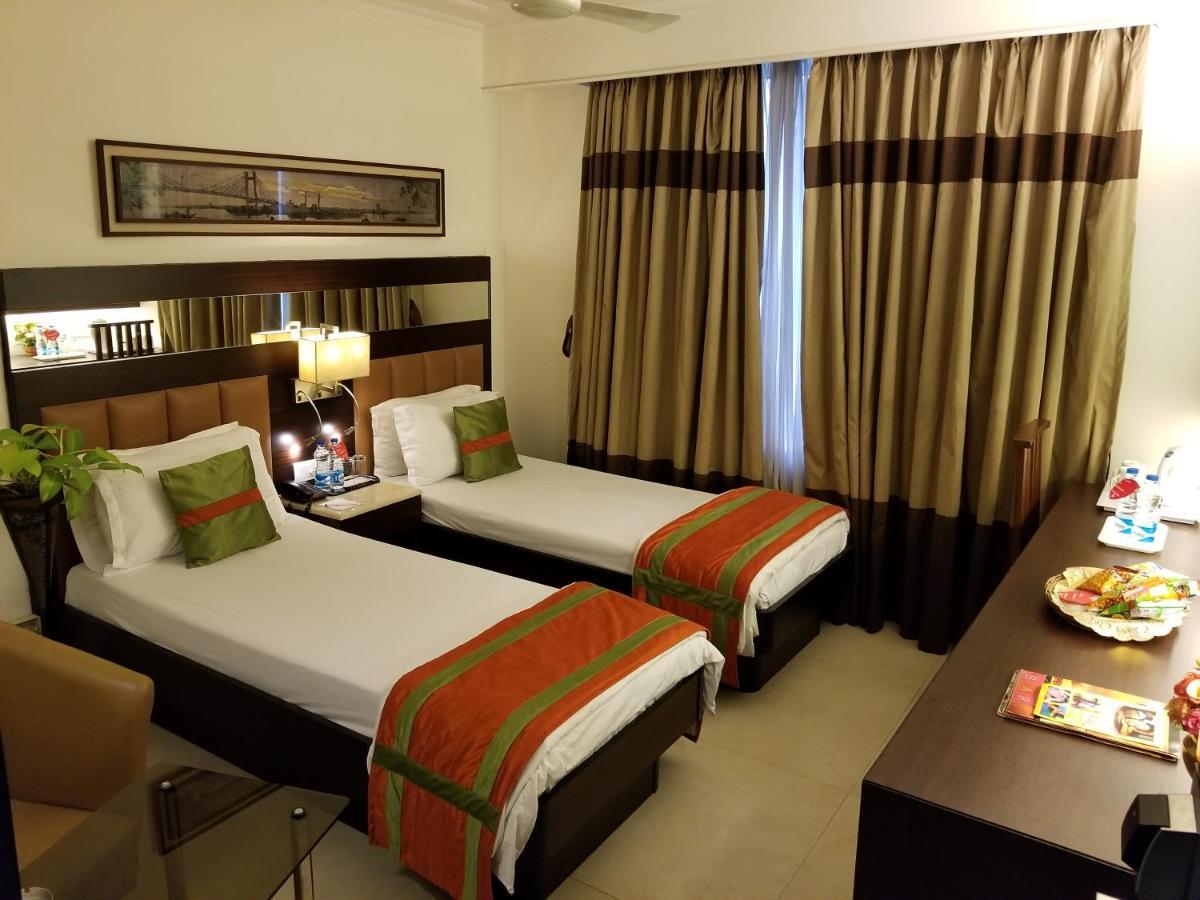 The Samilton Hotel Calcutta Exterior foto